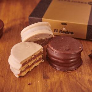 Caja alfajor tres capas mix X 12 UNI